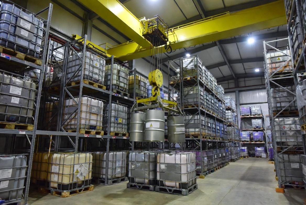 LOADMATE Raw material & solvent store